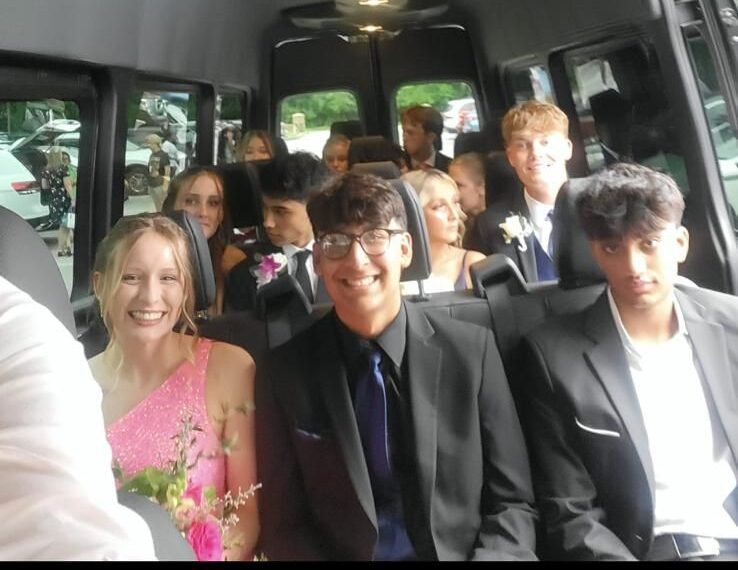 Houston prom limo service with luxury transportation for prom night